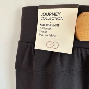 NWT Women’s Calia Journey pants in black (size M)